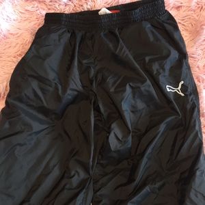 black sweat pants.